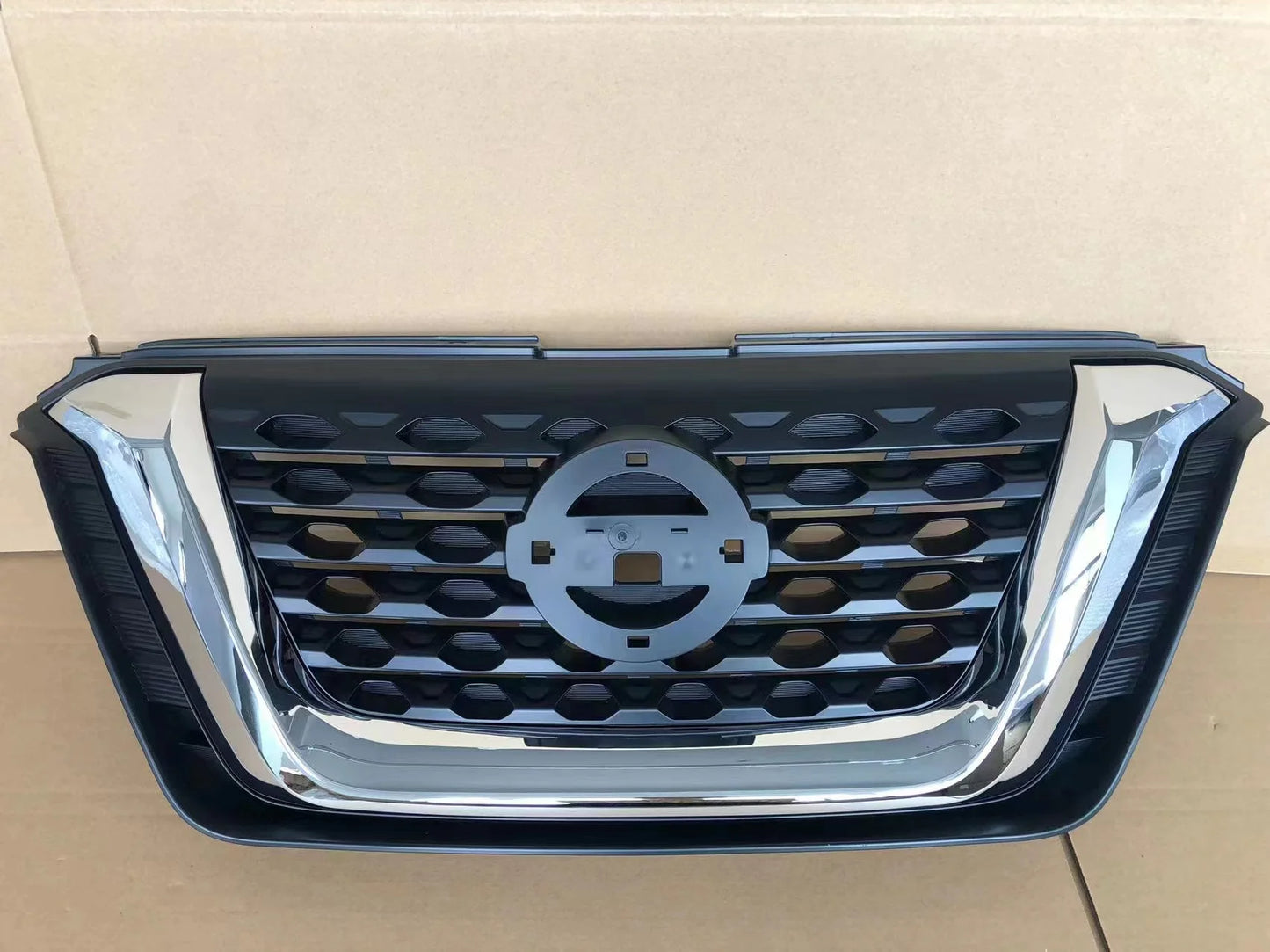 FOR NISSAN 2015-2020 KICKS FRONT GRILLE FRONT BUMPER UPPER GRILLE ASSEMBLY GRILLE