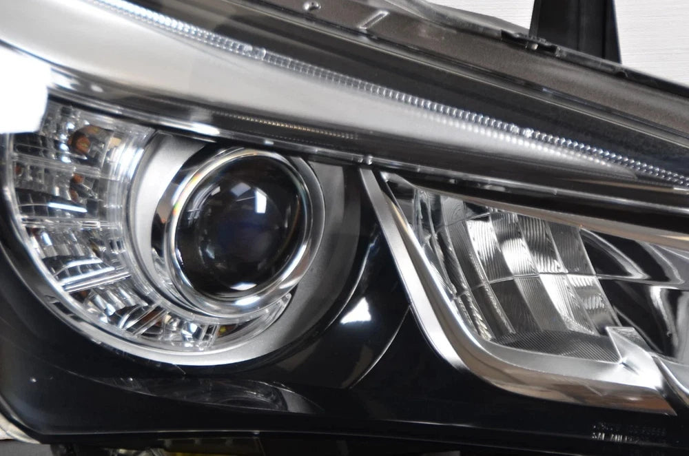 retail For Infiniti QX80 2015 2016 2017  Headlight LED Right  Chrome Adaptive