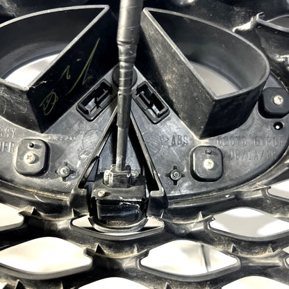 wholesale car grill for Infiniti 2015 2016 2017 Qx80 Grille Chrome With Camera Hole OEM 62310 5za0a