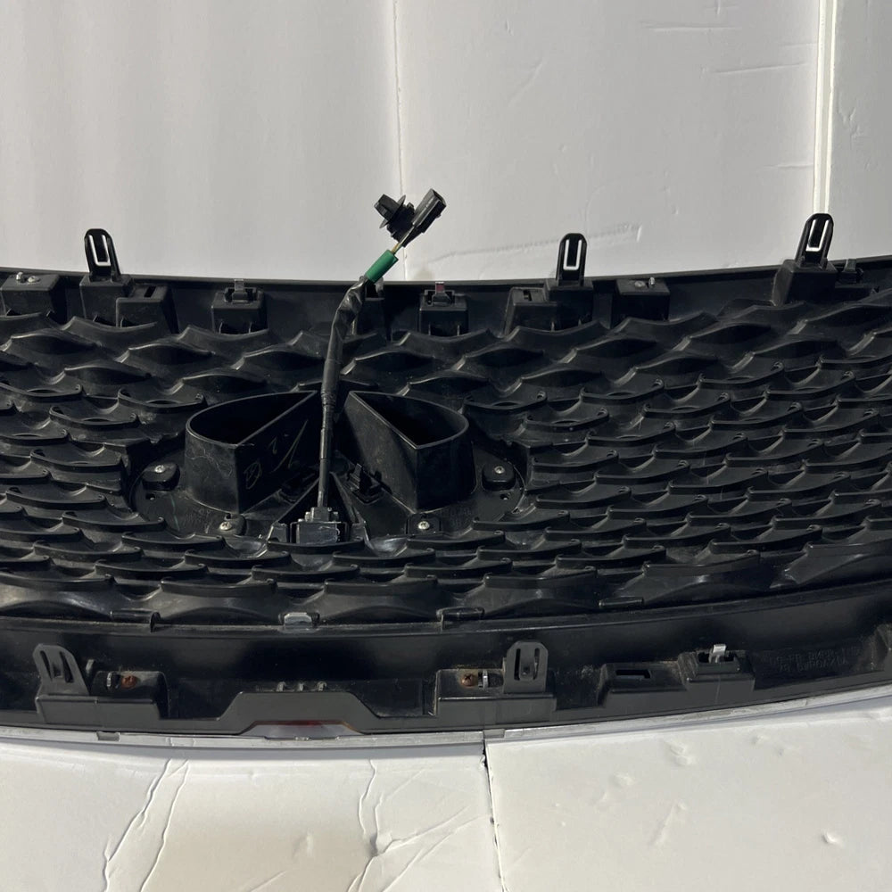 retail car grill for Infiniti 2015 2016 2017 Qx80 Grille Chrome With Camera Hole OEM 62310 5za0a