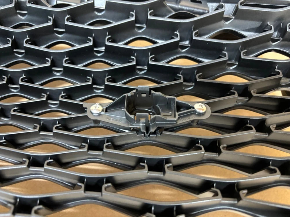 wholesale OEM for Infiniti Q50 Sport Black Grille W/ Radiant Emblem 2018