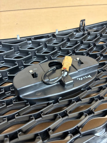 wholesale OEM for Infiniti Q50 Sport Black Grille W/ Radiant Emblem 2018