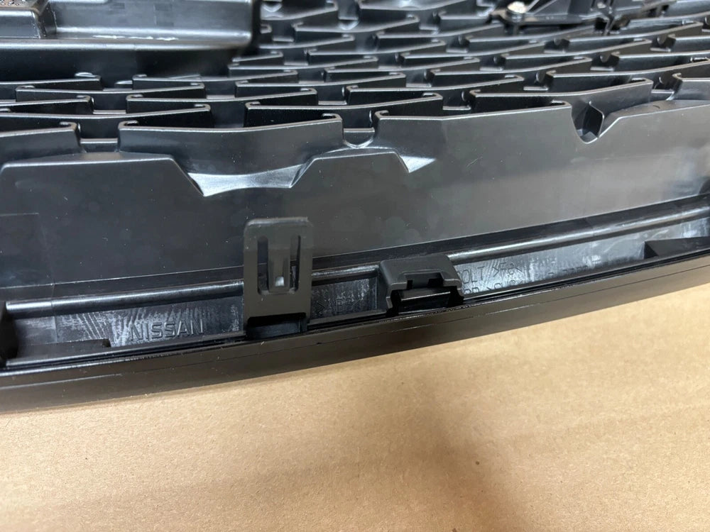 wholesale OEM for Infiniti Q50 Sport Black Grille W/ Radiant Emblem 2018